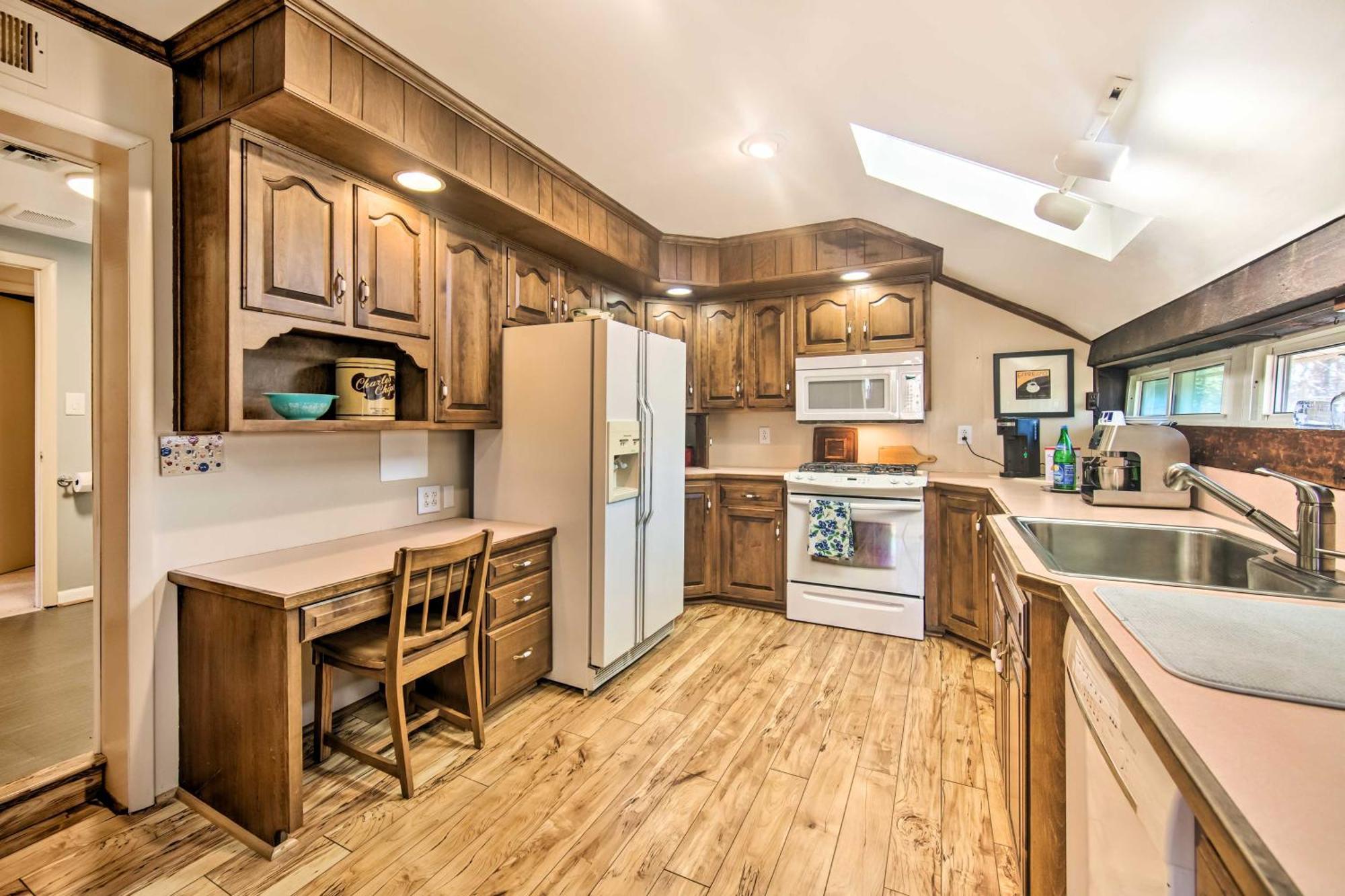 Runningwater Apartment In Lancaster With Deck Exterior photo